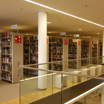 Bereich Alt und Jung in der Stadtbibliothek