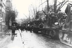 Einmarsch amerikanischer Soldaten in Gie&szlig;en