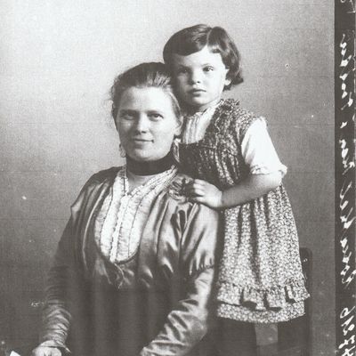 Ludwigstra�e 45 - Paula Rosenthal und Gertrud Katz 1916