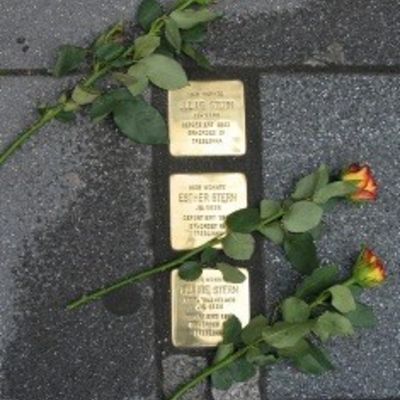 Marktplatz 15 - Stolpersteine