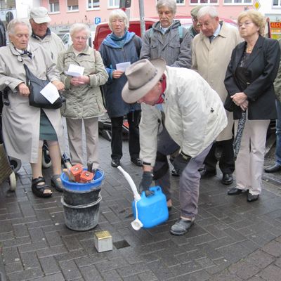 Walltorstra�e 10 - Stolpersteinverlegung                          