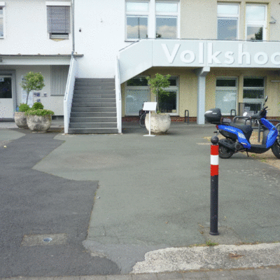 Asphaltversiegelte Hofflche der Volkshochschule