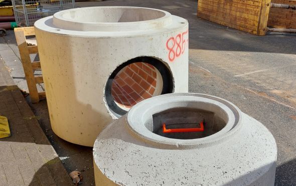 Teile eines Regenwasserschachtes