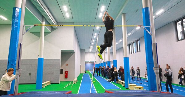 Sporthalle Liebigschule Turnen