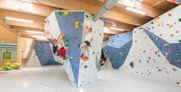 Kletterer in der Kletterhalle Gieen