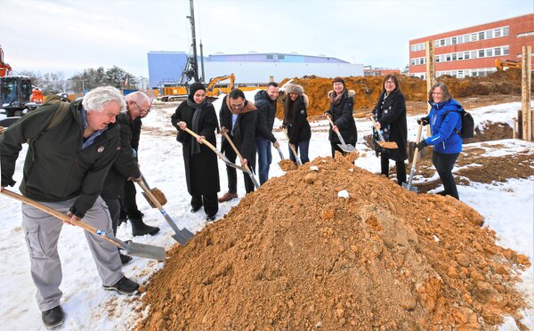 Spatenstich Ostschule