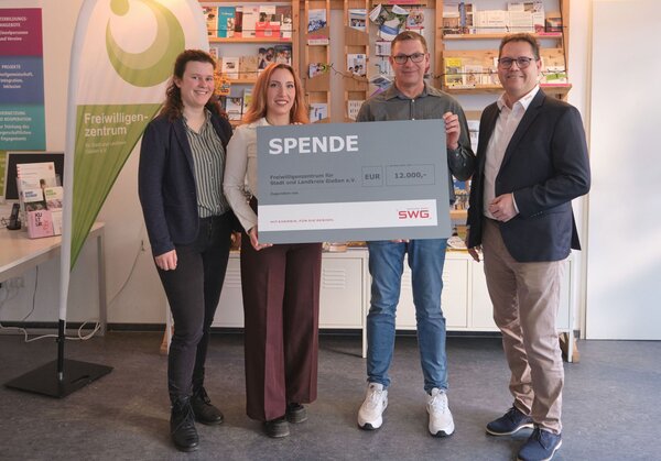 Spenden&uuml;bergabe Freiwilligenzentrum f&uuml;r Stadt und Landkreis Gie&szlig;en