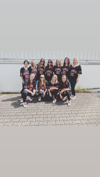 Gruppenbild Tanzgruppe "Dultis" aus Gie�en