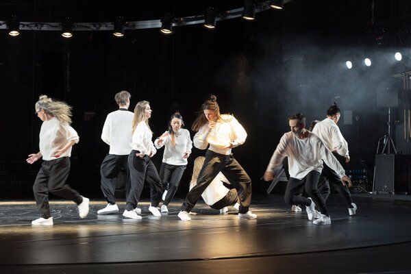 Tanztheaterst&uuml;ck piece#0 im Stadttheater Gie&szlig;en