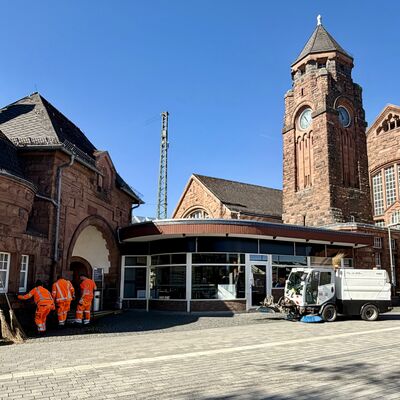 Fr�hjahrsputz Bahnhof