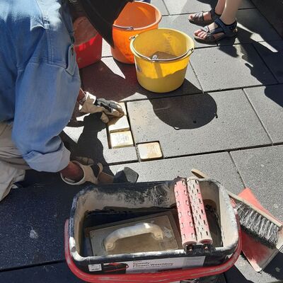 Stolpersteinverlegung Neustadt 7
