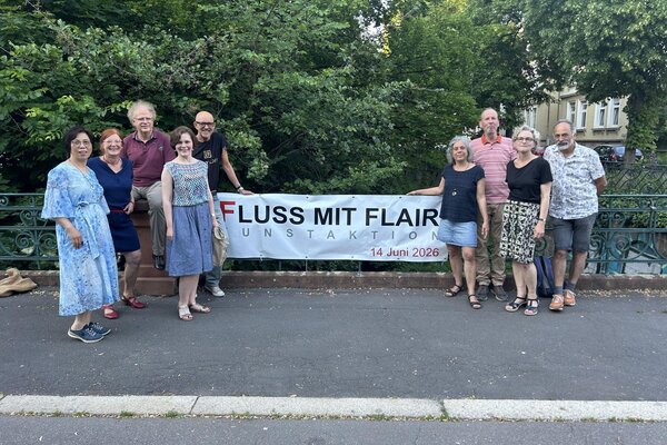 Gruppe mit Mitgliedern des Vereins Fluss mit Flair e. V. und der Agendagruppe
