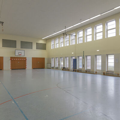 Turnhalle Pestalozzischule Innenansicht diagonale &Uuml;bersicht_2_2020