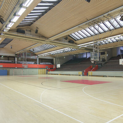 Sporthalle Gie&szlig;en-Ost Innenansicht diagonale &Uuml;bersicht_2020