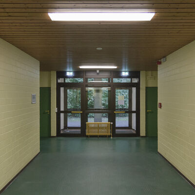 Turnhalle Alber-Schweitzer-Schule Foyer_2020