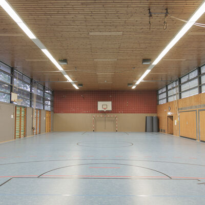 Turnhalle Br&uuml;der-Grimm-Schule &Uuml;bersicht Breite_2020