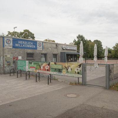 Sportplatz Ringallee Funktionsgeb&auml;ude mit Vereinsheim 2026