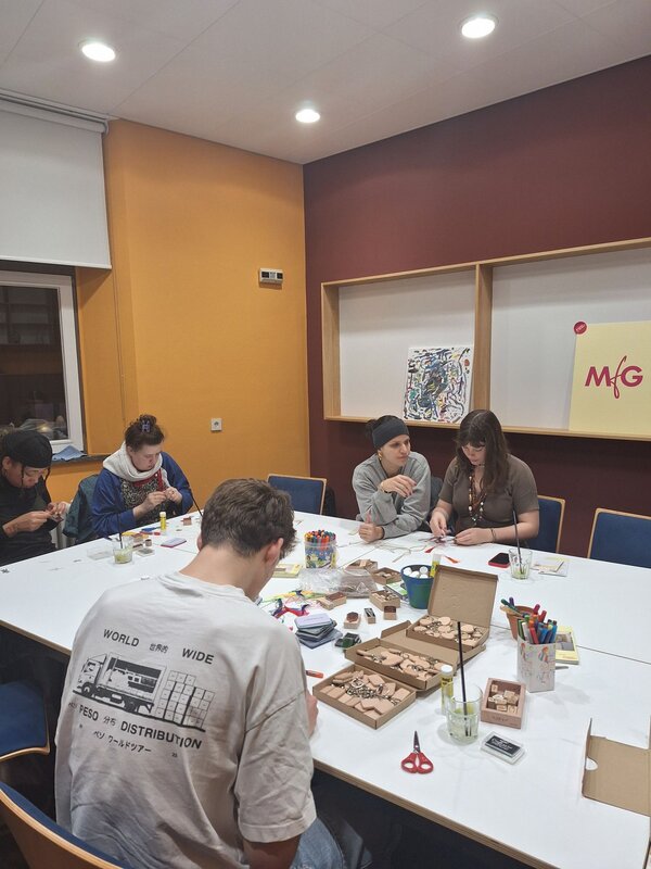 Fotografie aus dem Erwachsenen Workshop Artjournaling im Museum f�r Gie�en
