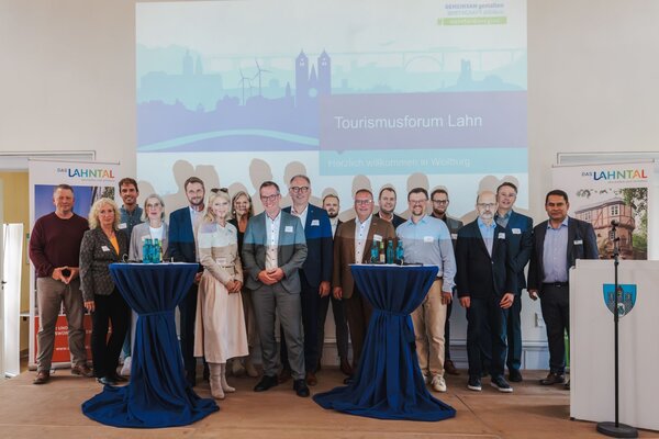 Teilnehmende des Tourismusforums Lahn in Weilburg