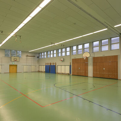 Turnhalle Georg-B&uuml;chner-Schule - diagonale Ansicht 2026