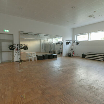 Turnhalle Landgraf-Ludwigs-Gymnasium B&uuml;hne 1 2026