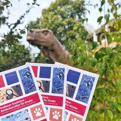 Bei der neuen Entdeckerrallye machen sich die Kinder auf die Suche nach Tieren, die �berall in der Stadt zu finden sind, wie dieser Dinosaurier.
