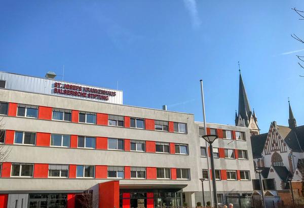 St. Josefs Krankenhaus/Balserische Stiftung - Fassade