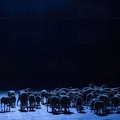 Inszenierung " De Materie" in der Regie von Heiner Goebbels, Komposition Louis Andriessen