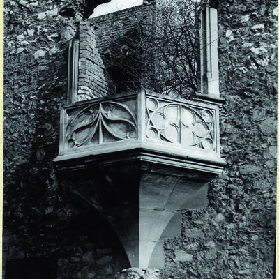 Das Alte Schloss als Ruine nach dem Zweiten Weltkrieg