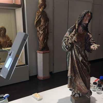 Die Restaurierung der Christusfigur