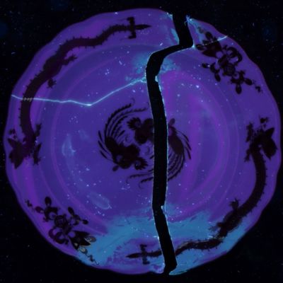 Der Teller im UV-Licht