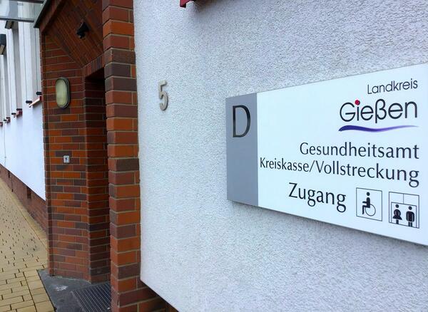 Eingang Gesundheitsamt Landkreis Gieen 