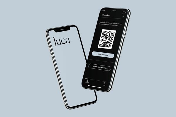 luca App für Handel, Gastronomie und Kultur auf einem Smartphone