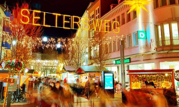 Weihnachtsmarkt in der Einkaufsmeile Seltersweg 