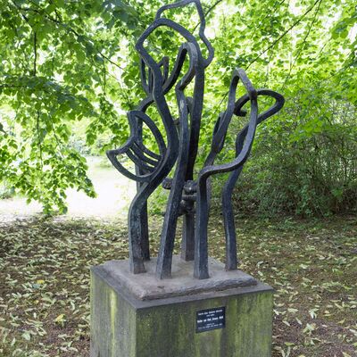 Mutter und Kind - Skulptur