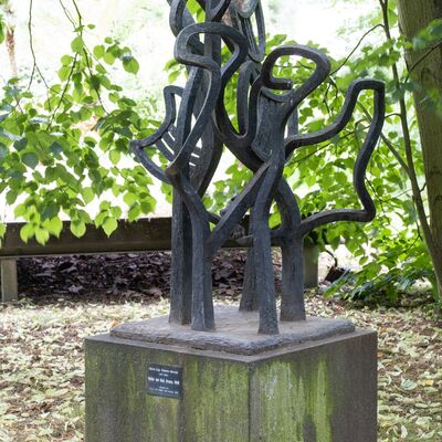 Mutter und Kind - Skulptur