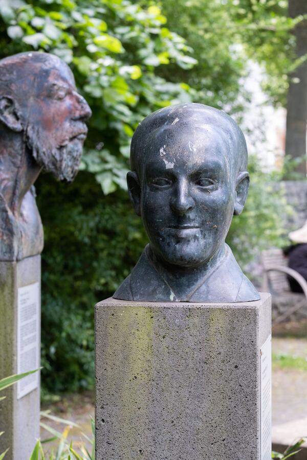 Gieener Kpfe - Hein Heckroth