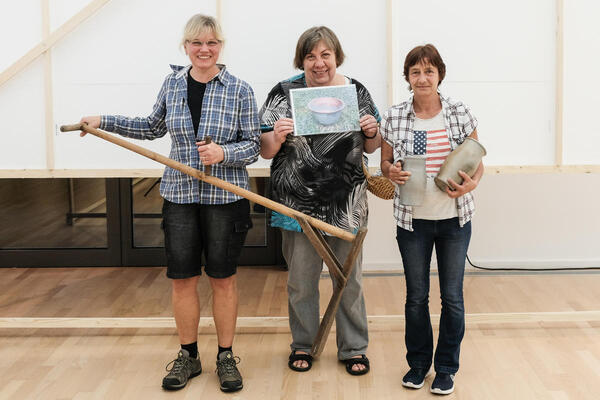 Cornelia Mim, B�rbel Weigand und Renate Binder, Werkstattkirche - Hoinkr�hrer