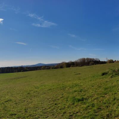 Dnsberg mit Hochsitz