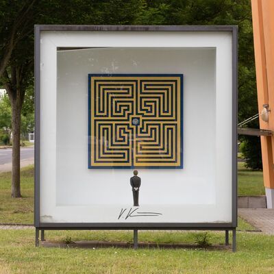 Kunst im Kasten - zweiseitige Vitrine