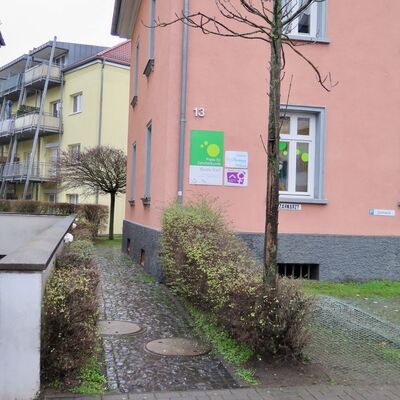 Stolpersteine vor dem Haus in der Liebigstra�e 13 - Ludwig und Berta Rosenthal