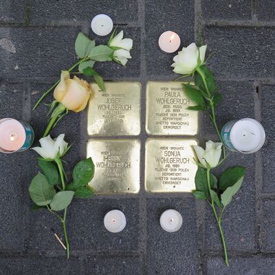Stolpersteine fr Josef, Paula, Henny und Sonja Wohlgeruch in der Walltorstrae 32