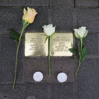 Stolpersteine f�r Rosie und Rosa Irmgard Baer in der Walltorstra�e 30