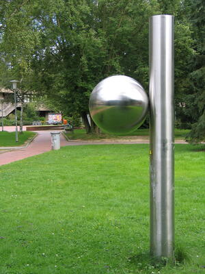 Gie&szlig;ener Kunstweg - Hermanns Kugel
