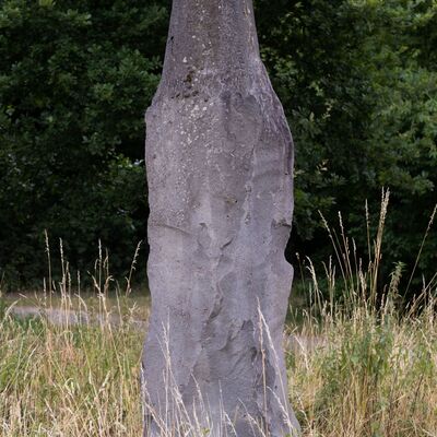 Gie&szlig;ener Kunstweg - Obelisk_Becker
