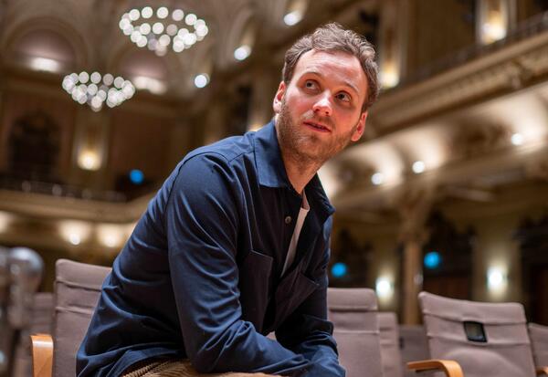 Dr_Leon_Windscheid-Alles_Perfekt_04_Foto_Jonathan_Welzel_presse