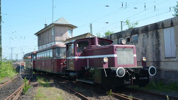 Vereinseigener Schienenbus der Oberhessischen Eisenbahnfreunde im Gie�ener Bahnhof