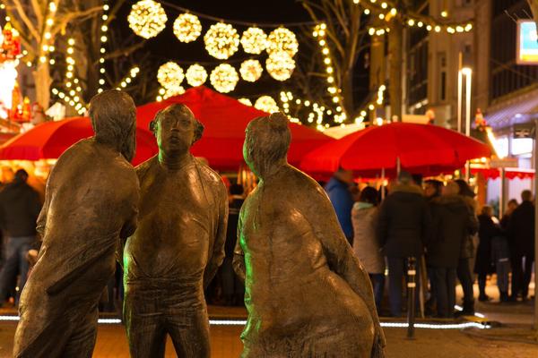 Impressionen vom Gieener Weihnachtsmarkt - mit den drei Schwtzern