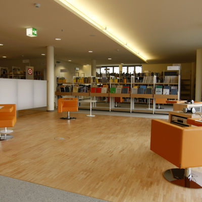 Hörstationen in der Stadtbibliothek 